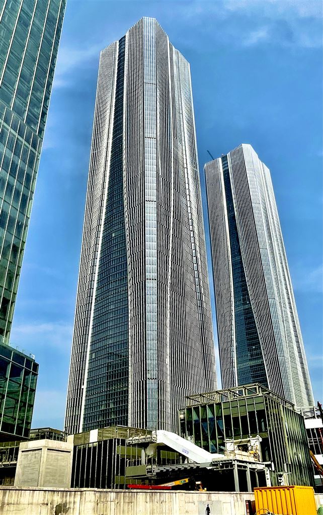 張江“科學之門”西塔樓沖刺收官 建筑安裝工程助力全球科創中心崛起